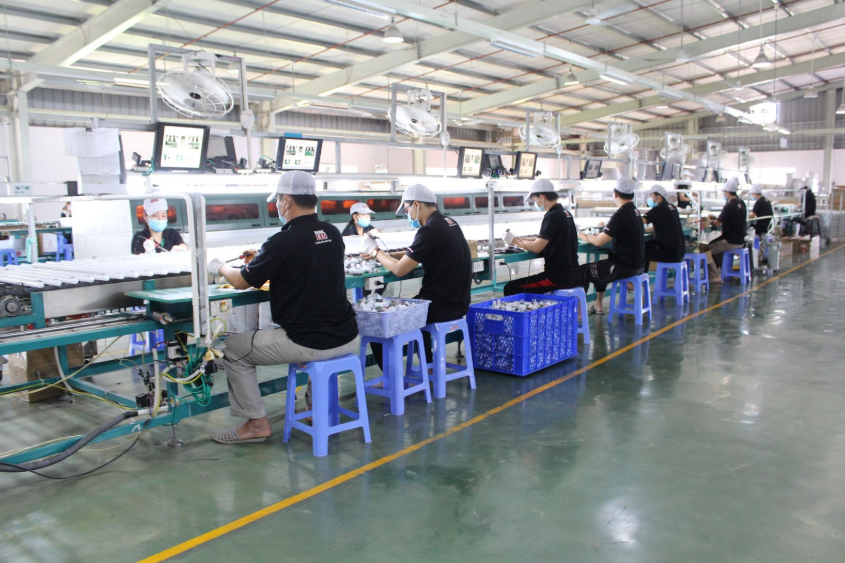 nhà máy sản xuất đèn LED